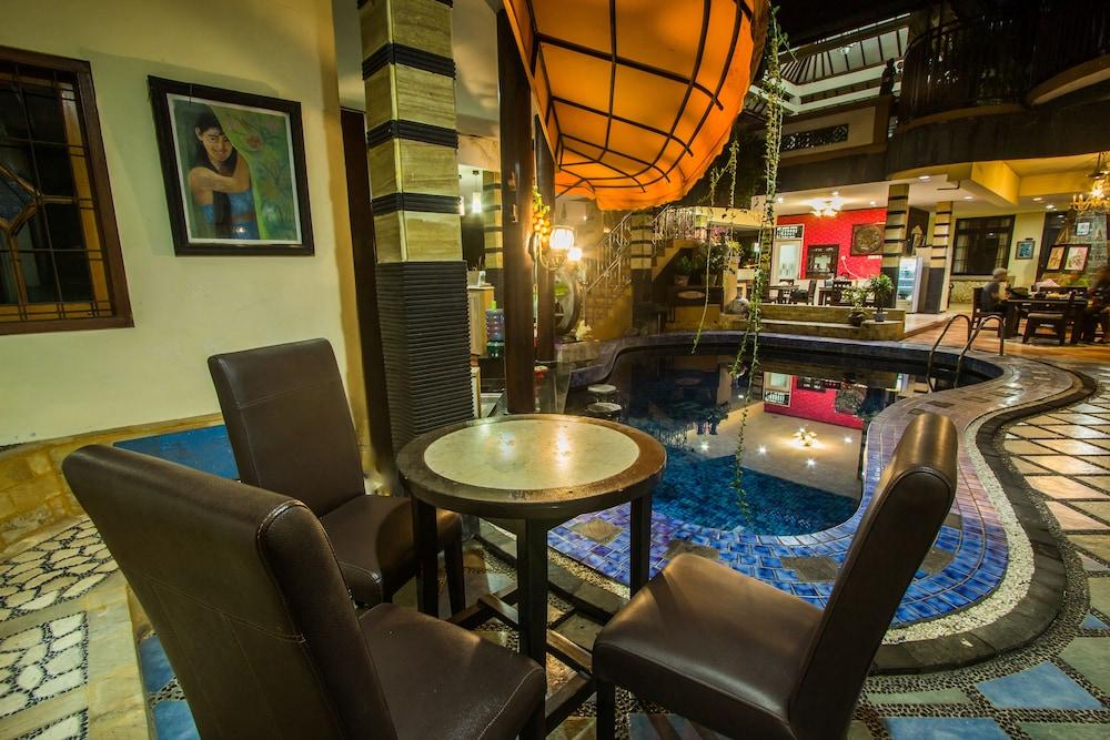 Sri Ratu Hotel Legian Eksteriør billede