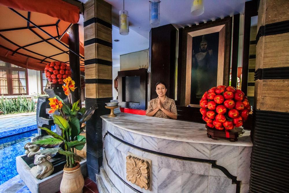 Sri Ratu Hotel Legian Eksteriør billede