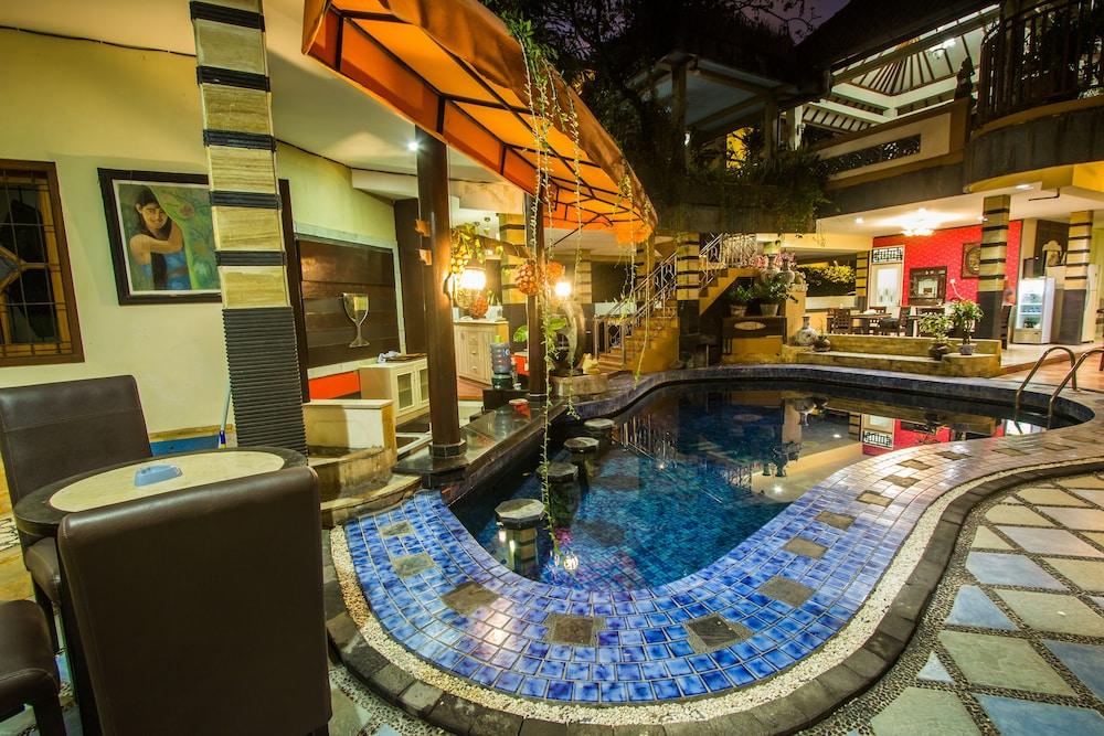 Sri Ratu Hotel Legian Eksteriør billede