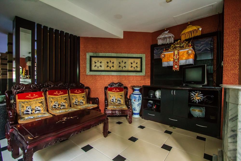 Sri Ratu Hotel Legian Eksteriør billede
